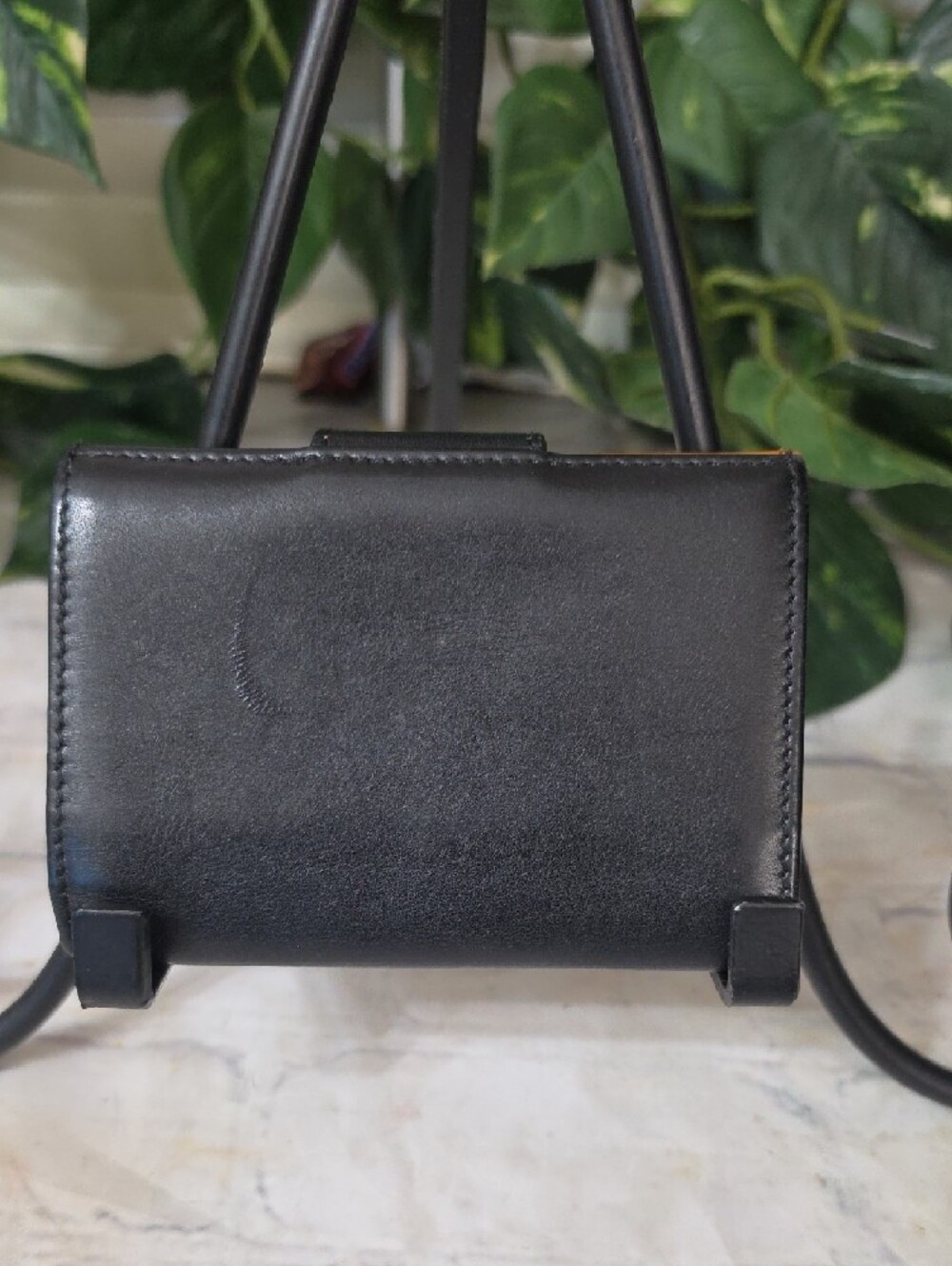 Fendi Vintage Black Leather Wallet with Gold Accent - Picture 5 of 15
